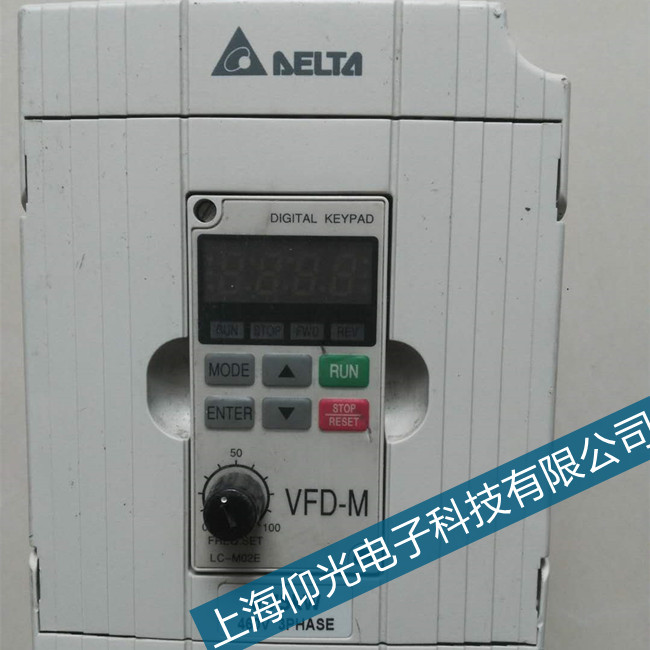 昆山臺達VFD-M變頻器OC故障報警維修