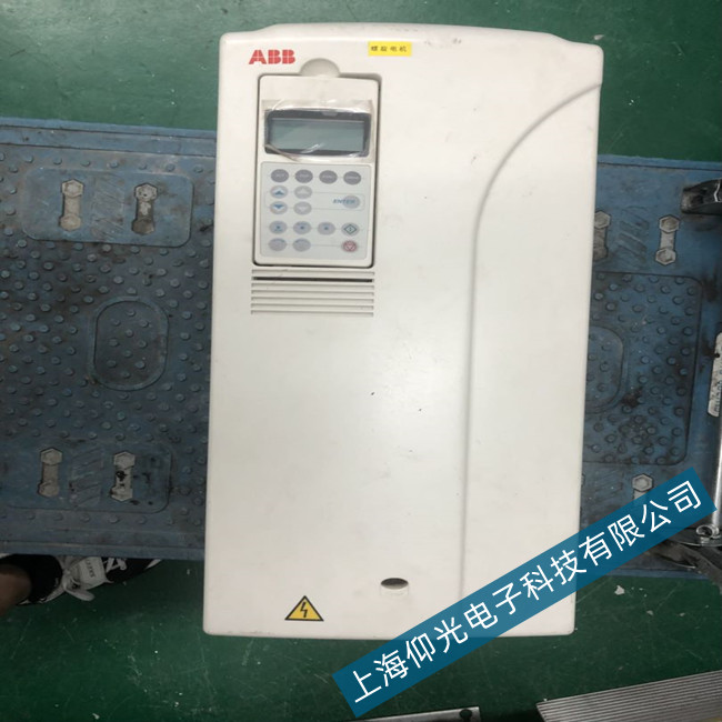 ABB׃lACS550늿ƱP@ʾDC UNDERVOLT(3220)S