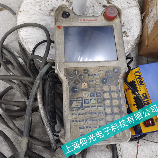 浙江省碼垛Kawasaki川崎機器人示教器開機出現(xiàn)白屏故障原因