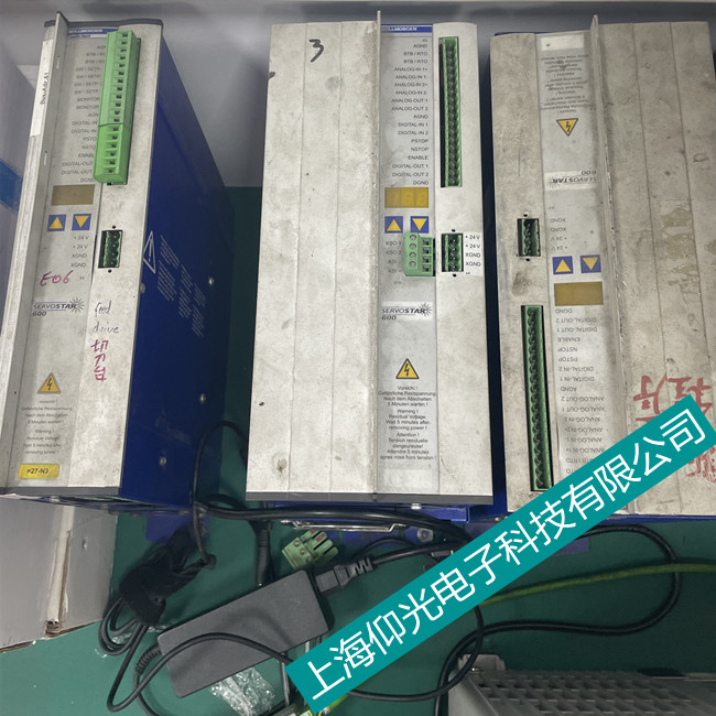 北京科爾摩根伺服驅(qū)動器600報警故障F525維修