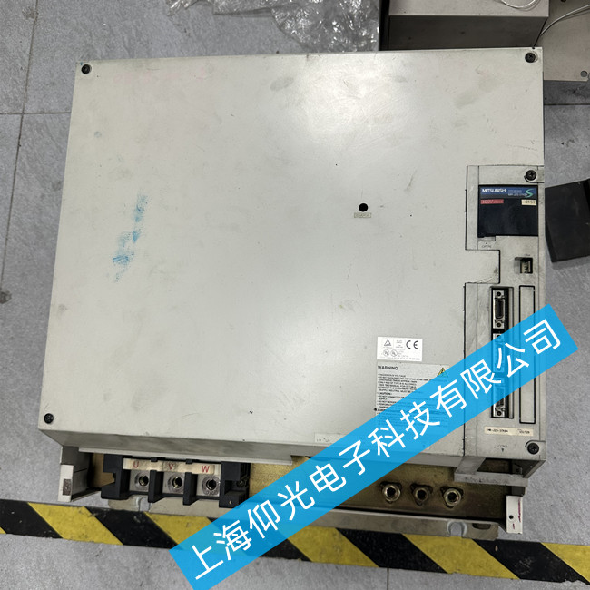 三菱伺服驅(qū)動器 MR-J2S-37KB4-S157報警顯示AL.10維修