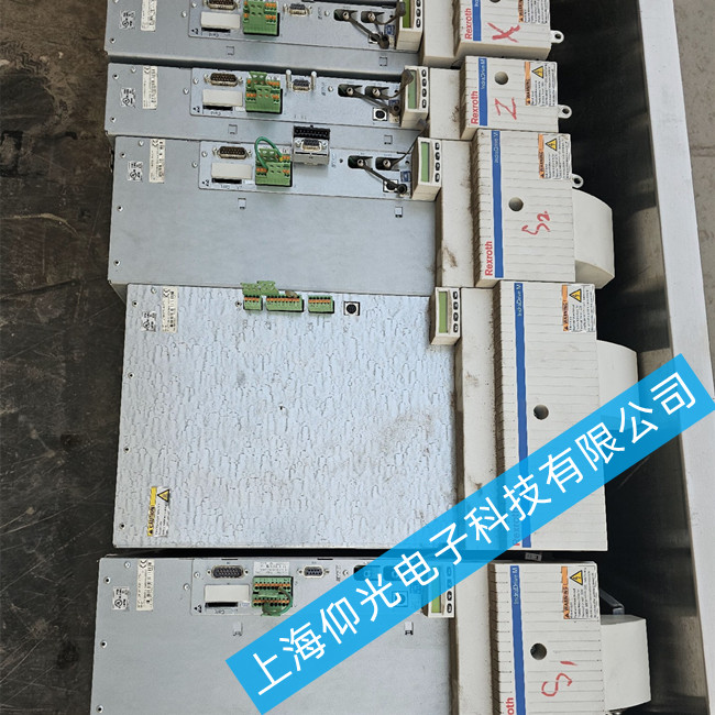 金屬加工專用力士樂驅(qū)動(dòng)器TDM1.2-100-300-W1-000報(bào)警顯示F7020維修