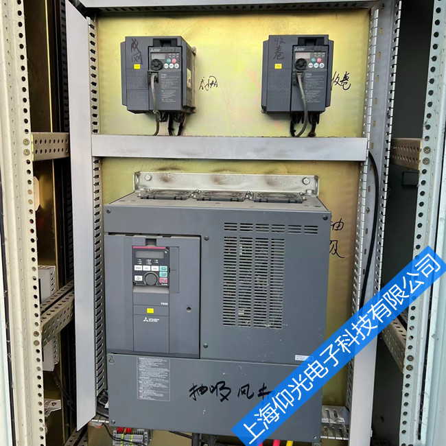 三菱A240-5.5KW變頻器換成A540-5.5KW時(shí)把A540-5.5KW“N”線(xiàn)接地維修案例