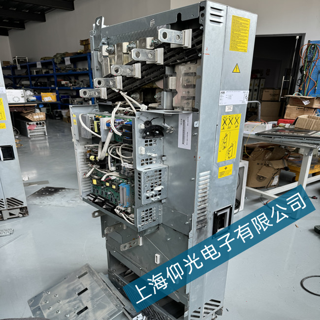 專業(yè)維修變頻器ABB ACS880報FF8E跳閘故障分析維修辦法案例補充