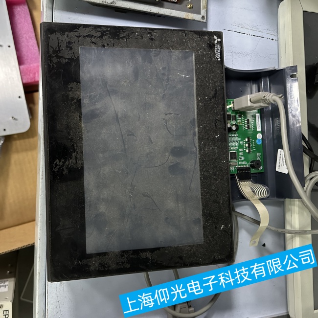 湖北三菱觸摸屏A970GOT-SBA無法進(jìn)入到正常的使用界面故障快速維修